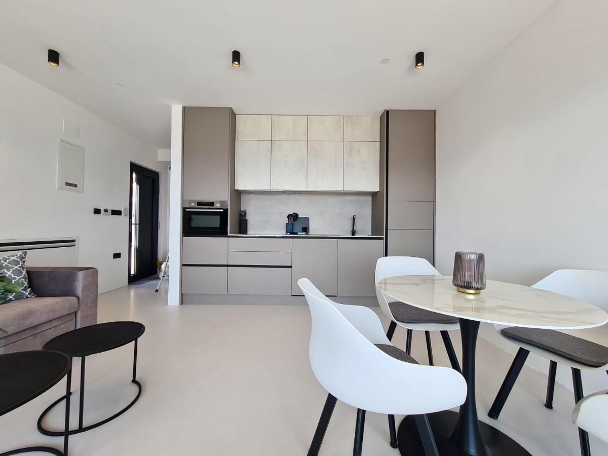 The Five Stars Croatia Apartamento Novi Vinodolski Exterior foto